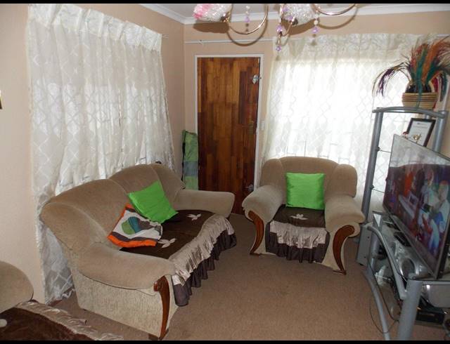 3 BEDROOM HOUSE SOLD IN THE ORCHARDS
